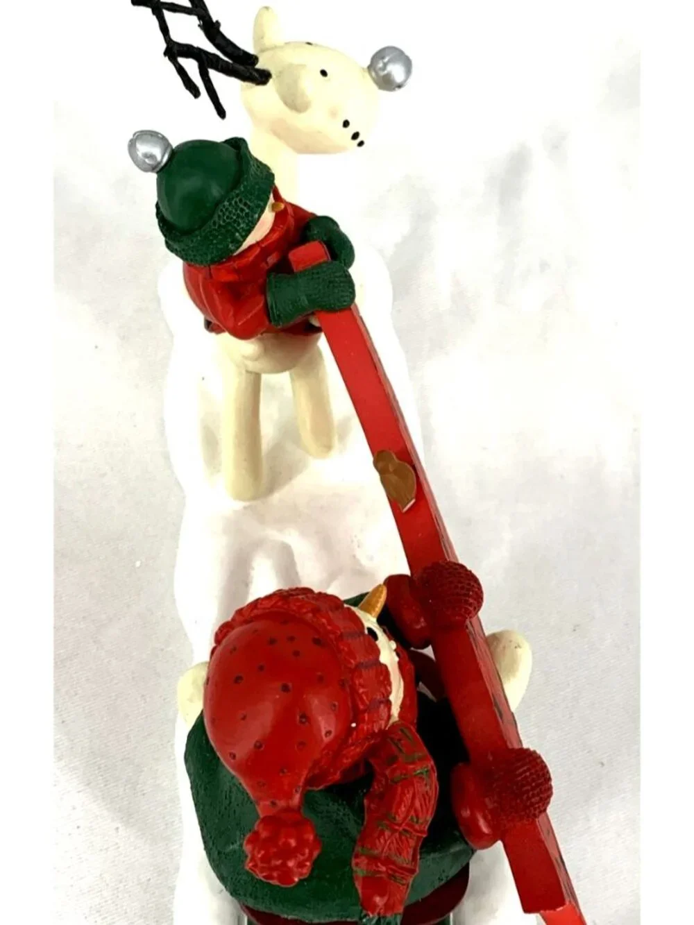 Hallmark Snowman Dad Is Helping Jr Snowman With A Holiday Greetings 7